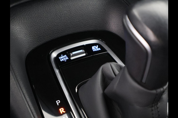 Toyota Corolla Touring Sports 1.8 HYBRID BLACKLINE ED. GARANTIE TOT 06-2031 CLOUD NAVIGATIE. ADAPTIEVE CRUISE CONTROL . ACHTERUITRIJ CAMERA . APPLE CARPLAY & ANDRIOD AUTO .
