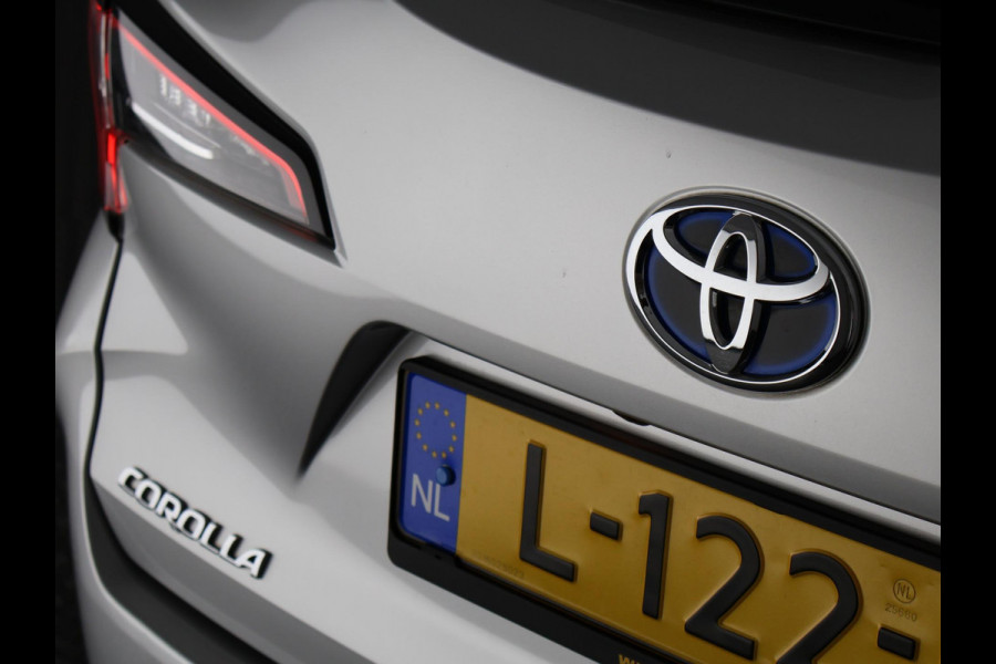 Toyota Corolla Touring Sports 1.8 HYBRID BLACKLINE ED. GARANTIE TOT 06-2031 CLOUD NAVIGATIE. ADAPTIEVE CRUISE CONTROL . ACHTERUITRIJ CAMERA . APPLE CARPLAY & ANDRIOD AUTO .