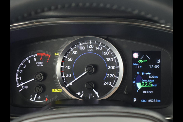 Toyota Corolla Touring Sports 1.8 HYBRID BLACKLINE ED. GARANTIE TOT 06-2031 CLOUD NAVIGATIE. ADAPTIEVE CRUISE CONTROL . ACHTERUITRIJ CAMERA . APPLE CARPLAY & ANDRIOD AUTO .