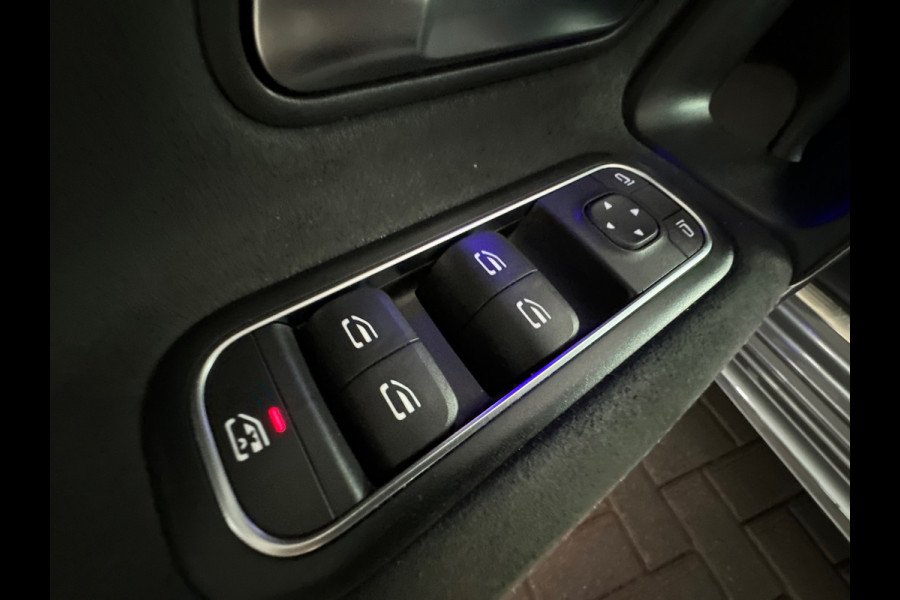 Mercedes-Benz A-Klasse 180 Business Solution AMG Camera |Sfeerverlichting|Stoelverwarming|Lane Assist| Cruise Control