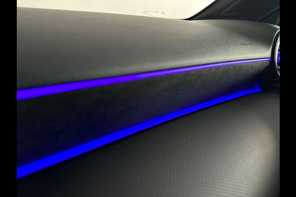 Mercedes-Benz A-Klasse 180 Business Solution AMG Camera |Sfeerverlichting|Stoelverwarming|Lane Assist| Cruise Control