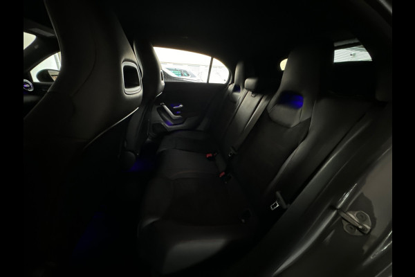 Mercedes-Benz A-Klasse 180 Business Solution AMG Camera |Sfeerverlichting|Stoelverwarming|Lane Assist| Cruise Control