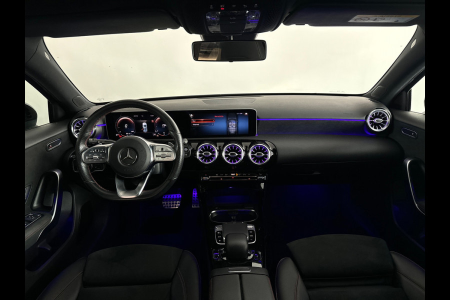 Mercedes-Benz A-Klasse 180 Business Solution AMG Camera |Sfeerverlichting|Stoelverwarming|Lane Assist| Cruise Control