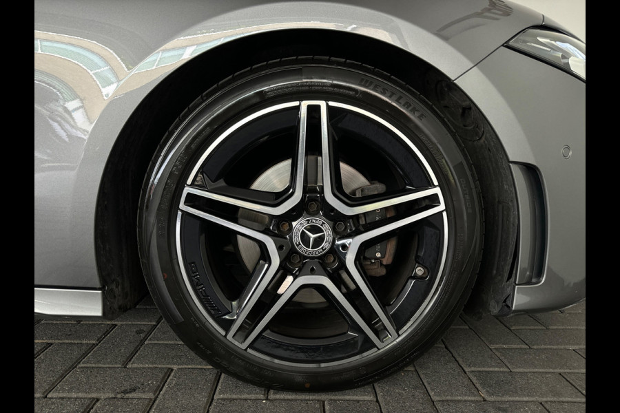 Mercedes-Benz A-Klasse 180 Business Solution AMG Camera |Sfeerverlichting|Stoelverwarming|Lane Assist| Cruise Control