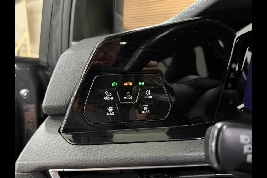 Volkswagen Golf 1.4 eHybrid GTE | Clubsport pakket | ACC | IQ Matrix LED Plus | Discover Media | Virtual | Keyless | 19 inch |