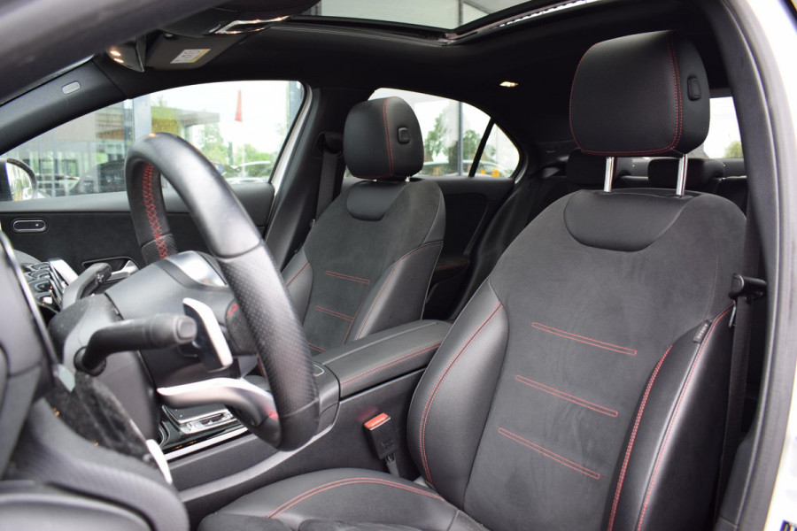 Mercedes-Benz A-Klasse 250 Premium Plus | AMG | Night | Pano | ACC | Half Leer