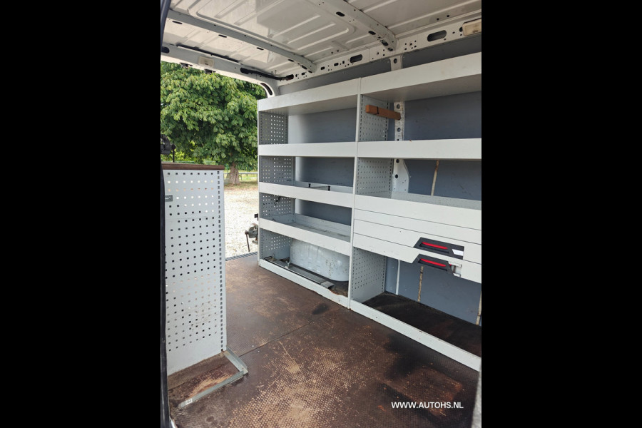 Renault Master T35 2.3 dCi 135 L2H2+ werkplaats inrichting , Euro 6 , 1e Eig , 140 PK , Apk 4- 2027 , Camera , leuke bus.