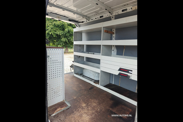 Renault Master T35 2.3 dCi 135 L2H2+ werkplaats inrichting , Euro 6 , 1e Eig , 140 PK , Apk 4- 2027 , Camera , leuke bus.