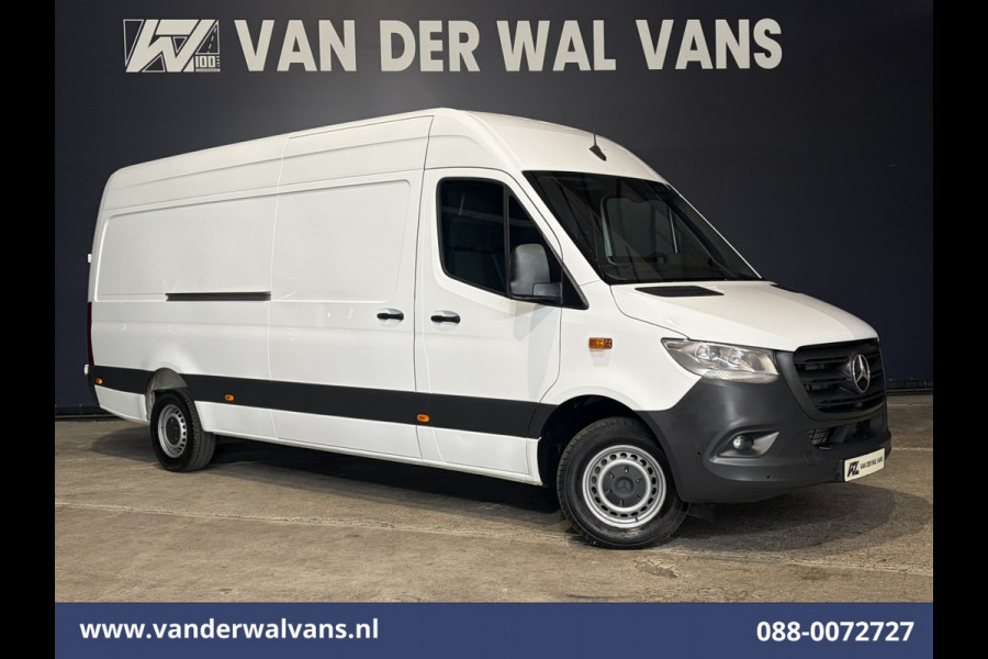 Mercedes-Benz Sprinter 317 CDI 170pk L3H2 Euro6 Airco | 360 Graden Camera | Navigatie | Apple Carplay | Chauffeursstoel Cruisecontrol, Android Auto, Stoelverwarming, 270 Graden Achterdeuren, Parkeersensoren, Bijrijdersbank