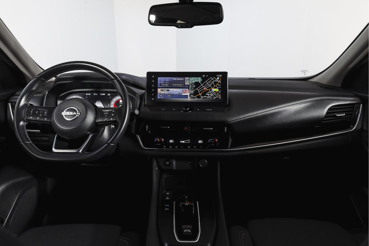Nissan QASHQAI 1.5 e-Power 190 PK Business Design | Pano | Dig. Cockpit | Adapt. Cruise | PDC | 360 Camera | NAV + App. Connect | ECC | DAB | LM 18" |