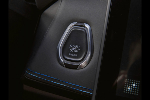 Lynk & Co 01 1.5 Black Edition Panoramadak|360° Camera|ACC|Stoelverwarming|Navi|Carplay