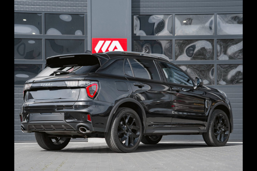 Lynk & Co 01 1.5 Black Edition Panoramadak|360° Camera|ACC|Stoelverwarming|Navi|Carplay