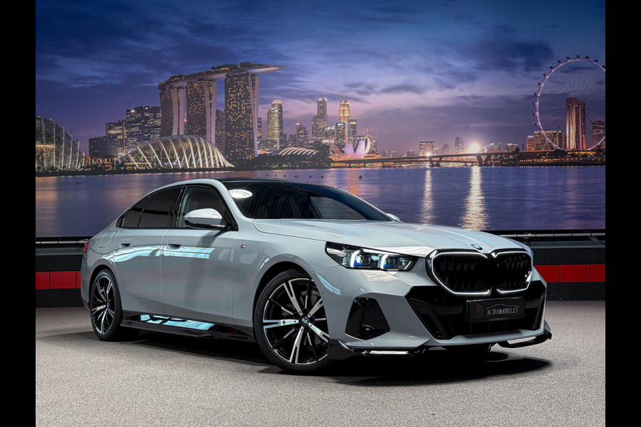 BMW 5 Serie 520i  M-Performance|Panorama|360|HeadUp|NL NAP|BTW
