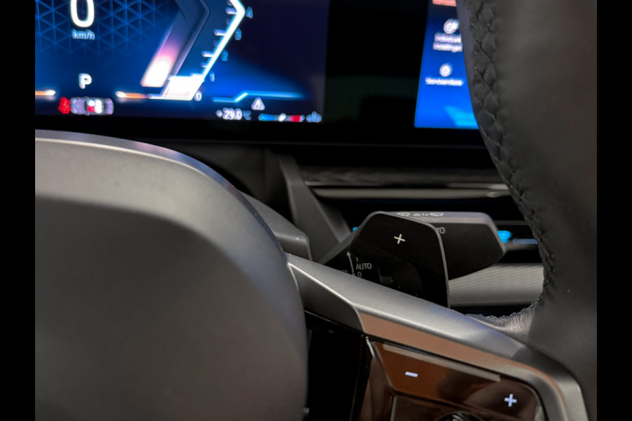 BMW 5 Serie 520i  M-Performance|Panorama|360|HeadUp|NL NAP|BTW