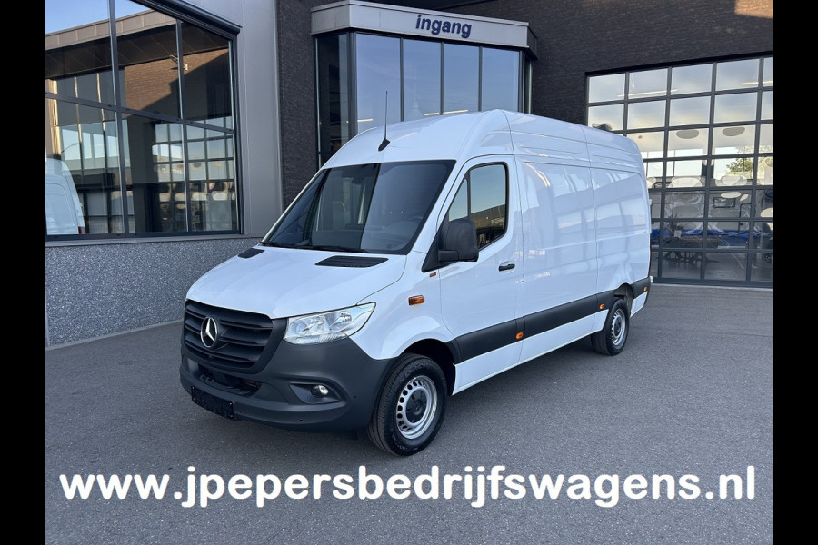 Mercedes-Benz Sprinter 317 CDI L2 H2 MBUX / 360 Camera / Parkeersensoren / Navigatie / Cruise control / Airco / 270 Graden achterdeuren