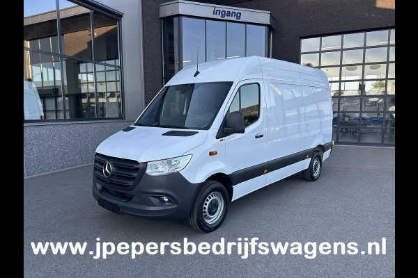 Mercedes-Benz Sprinter 317 CDI L2 H2 MBUX / 360 Camera / Parkeersensoren / Navigatie / Cruise control / Airco / 270 Graden achterdeuren