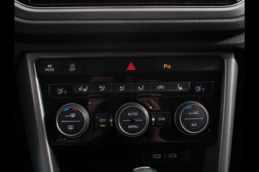 Volkswagen T-Roc 1.5 TSI 150pk DSG Style Team Climate Control Camera Parkeer sensoren Adaptive Cruise control Dab Electrisch bedienbare kofferbak Lichtmetalen Velgen