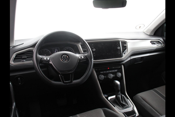 Volkswagen T-Roc 1.5 TSI 150pk DSG Style Team Climate Control Camera Parkeer sensoren Adaptive Cruise control Dab Electrisch bedienbare kofferbak Lichtmetalen Velgen