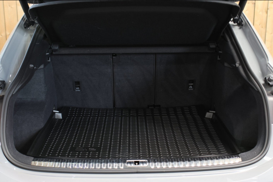Audi RSQ3 Sportback TFSI *Keramisch*Pano*360 Camera*Sonos*Matrix*