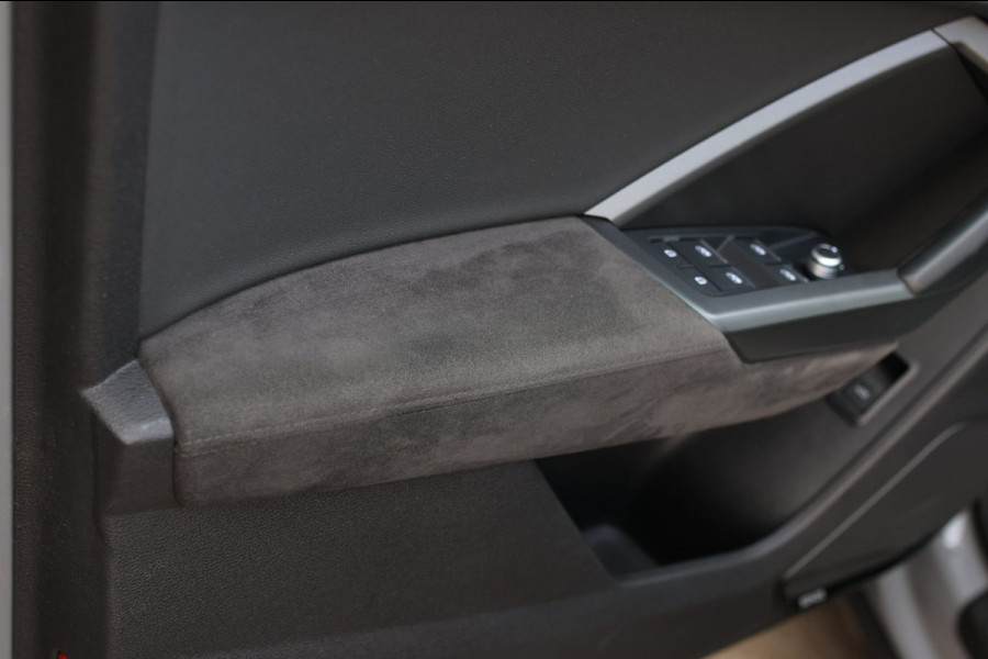 Audi RSQ3 Sportback TFSI *Keramisch*Pano*360 Camera*Sonos*Matrix*