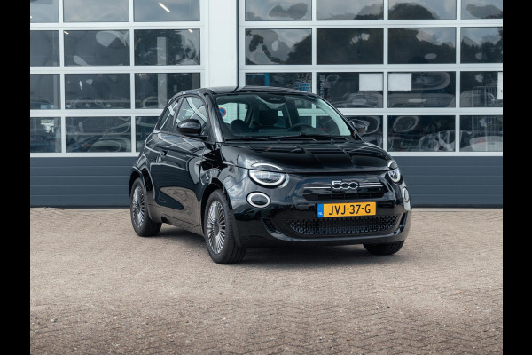 Fiat 500 Hybrid Torino Launch Edition | Clima | Carplay | PDC | Priv Glass | Onyx Black
