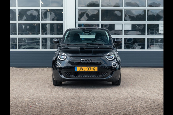 Fiat 500 Hybrid Torino Launch Edition | Clima | Carplay | PDC | Priv Glass | Onyx Black