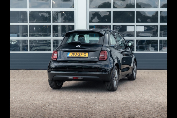 Fiat 500 Hybrid Torino Launch Edition | Clima | Carplay | PDC | Priv Glass | Onyx Black