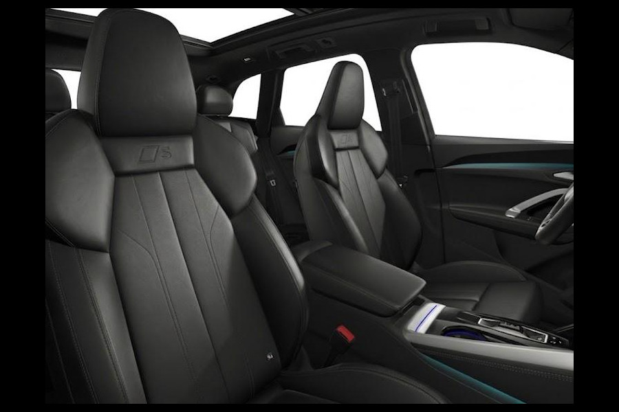 Audi Q5 S edition e-hybrid 299 pk | Optiekpakket zwart-glanzend | Techniekpakket plus | Panorama-glasdak | MMI bijrijdersdisplay |