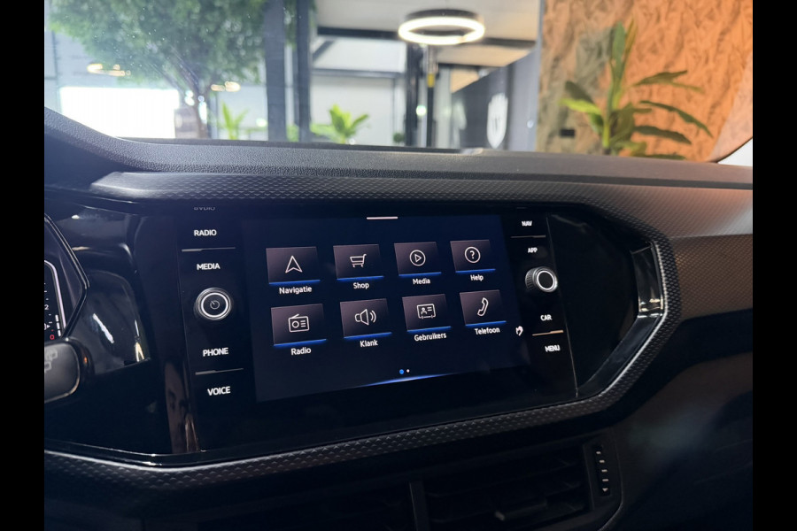 Volkswagen T-Cross 1.0 TSI Style | Automaat | Digitale Cockpit | CarPlay | Stoelverwarming | Trekhaak | LED | Rijklaar