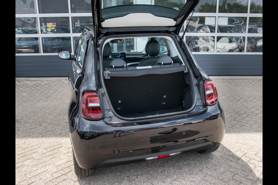 Fiat 500 Hybrid Torino Launch Edition | Clima | Carplay | PDC | Priv Glass | Onyx Black