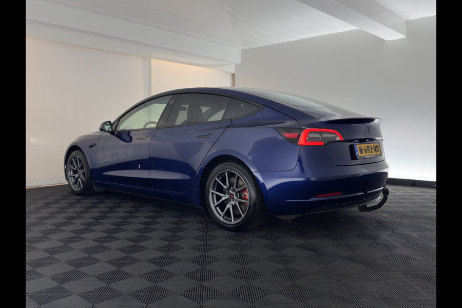 Tesla Model 3 Long Range AWD 75 kWh [3-Fase-11kW ] {SoH-82%} Aut. *PANO | AUTOPILOT | LEATHER | TOWBAR | KEYLESS | FULL-LED | MEMORY-PACK | TOPVIEW | DAB | CARPLAY | DIGI-COCKPIT | LANE-ASSIST | HEATED-COMFORTSEATS | 18"ALU*