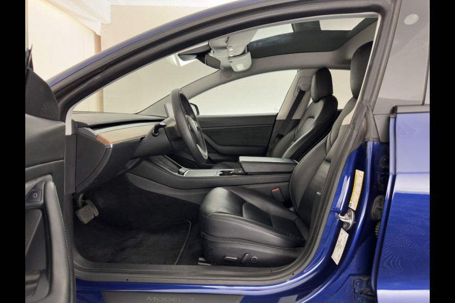 Tesla Model 3 Long Range AWD 75 kWh [3-Fase-11kW ] {SoH-82%} Aut. *PANO | AUTOPILOT | LEATHER | TOWBAR | KEYLESS | FULL-LED | MEMORY-PACK | TOPVIEW | DAB | CARPLAY | DIGI-COCKPIT | LANE-ASSIST | HEATED-COMFORTSEATS | 18"ALU*