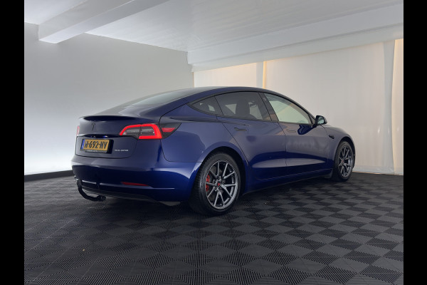 Tesla Model 3 Long Range AWD 75 kWh [3-Fase-11kW ] {SoH-82%} Aut. *PANO | AUTOPILOT | LEATHER | TOWBAR | KEYLESS | FULL-LED | MEMORY-PACK | TOPVIEW | DAB | CARPLAY | DIGI-COCKPIT | LANE-ASSIST | HEATED-COMFORTSEATS | 18"ALU*