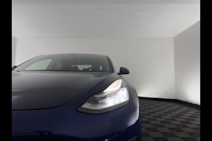 Tesla Model 3 Long Range AWD 75 kWh [3-Fase-11kW ] {SoH-82%} Aut. *PANO | AUTOPILOT | LEATHER | TOWBAR | KEYLESS | FULL-LED | MEMORY-PACK | TOPVIEW | DAB | CARPLAY | DIGI-COCKPIT | LANE-ASSIST | HEATED-COMFORTSEATS | 18"ALU*