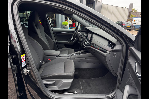 Škoda Octavia Combi 1.4 TSI iV PHEV Sportline Business | 98 % SOH | Trekhaak | NL-Auto | Winter Pack | Adaptive Cruise