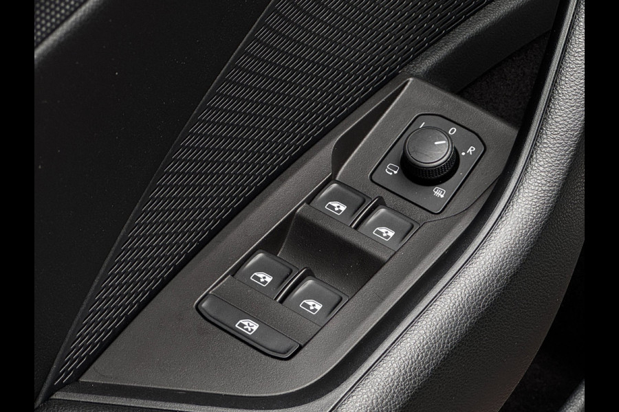 Škoda Octavia Combi 1.4 TSI iV PHEV Sportline Business | 98 % SOH | Trekhaak | NL-Auto | Winter Pack | Adaptive Cruise