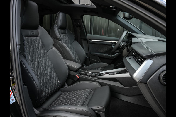 Audi A3 Sportback 45 TFSI e S edition Competition | Panoramadak | 5 jr Garantie | HUD | Sonos Sound | Camera | Ambiance interieur | Active Cruise | S-Seats + Memory | Stoelverwarming | Keyless |