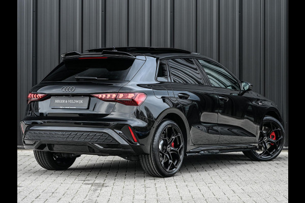 Audi A3 Sportback 45 TFSI e S edition Competition | Panoramadak | 5 jr Garantie | HUD | Sonos Sound | Camera | Ambiance interieur | Active Cruise | S-Seats + Memory | Stoelverwarming | Keyless |