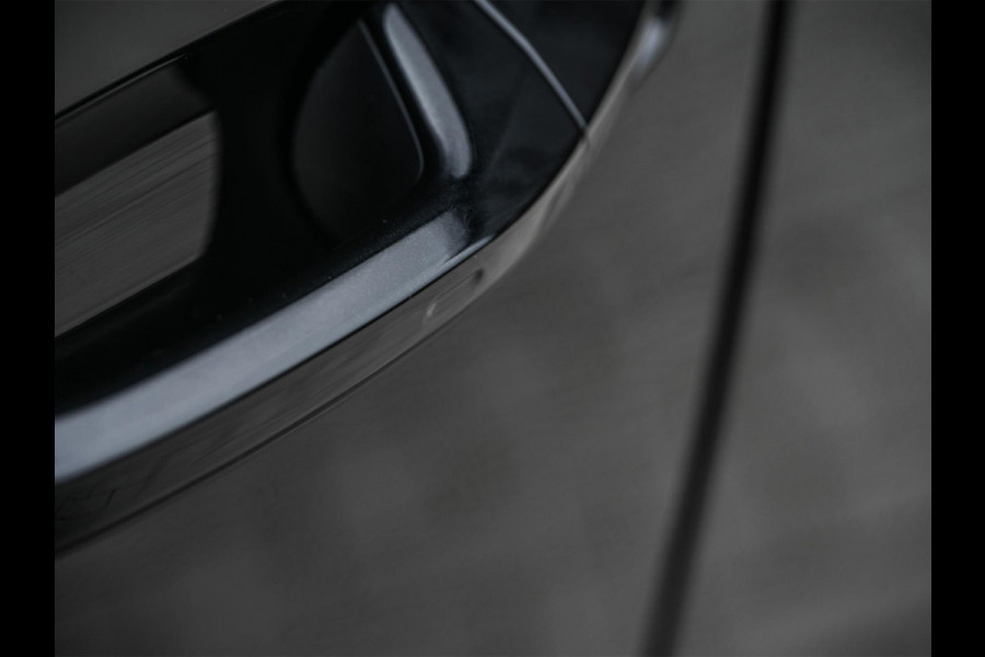 Audi A3 Sportback 45 TFSI e S edition Competition | Panoramadak | 5 jr Garantie | HUD | Sonos Sound | Camera | Ambiance interieur | Active Cruise | S-Seats + Memory | Stoelverwarming | Keyless |