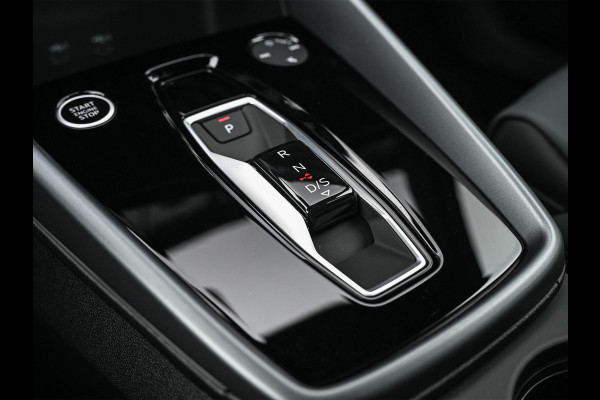 Audi A3 Sportback 45 TFSI e S edition Competition | Panoramadak | 5 jr Garantie | HUD | Sonos Sound | Camera | Ambiance interieur | Active Cruise | S-Seats + Memory | Stoelverwarming | Keyless |