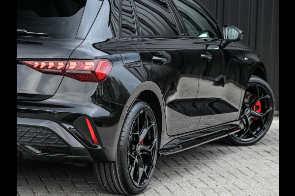 Audi A3 Sportback 45 TFSI e S edition Competition | Panoramadak | 5 jr Garantie | HUD | Sonos Sound | Camera | Ambiance interieur | Active Cruise | S-Seats + Memory | Stoelverwarming | Keyless |