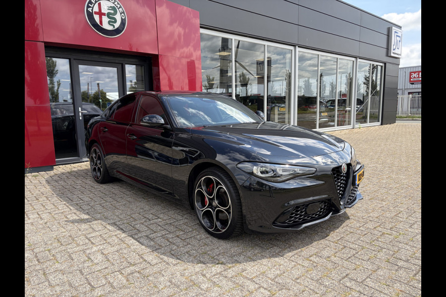 Alfa Romeo Giulia 2.0 T GME AWD Veloce | 19" Velgen | Camera