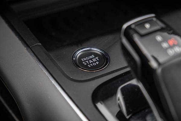 Citroën C5 Aircross 1.6 Plug-in Hybrid 225 Shine PANORAMA DAK / DEALER ONDERHOUDEN / LEER / MEMMORY / TREKHAAK / CAMERA
