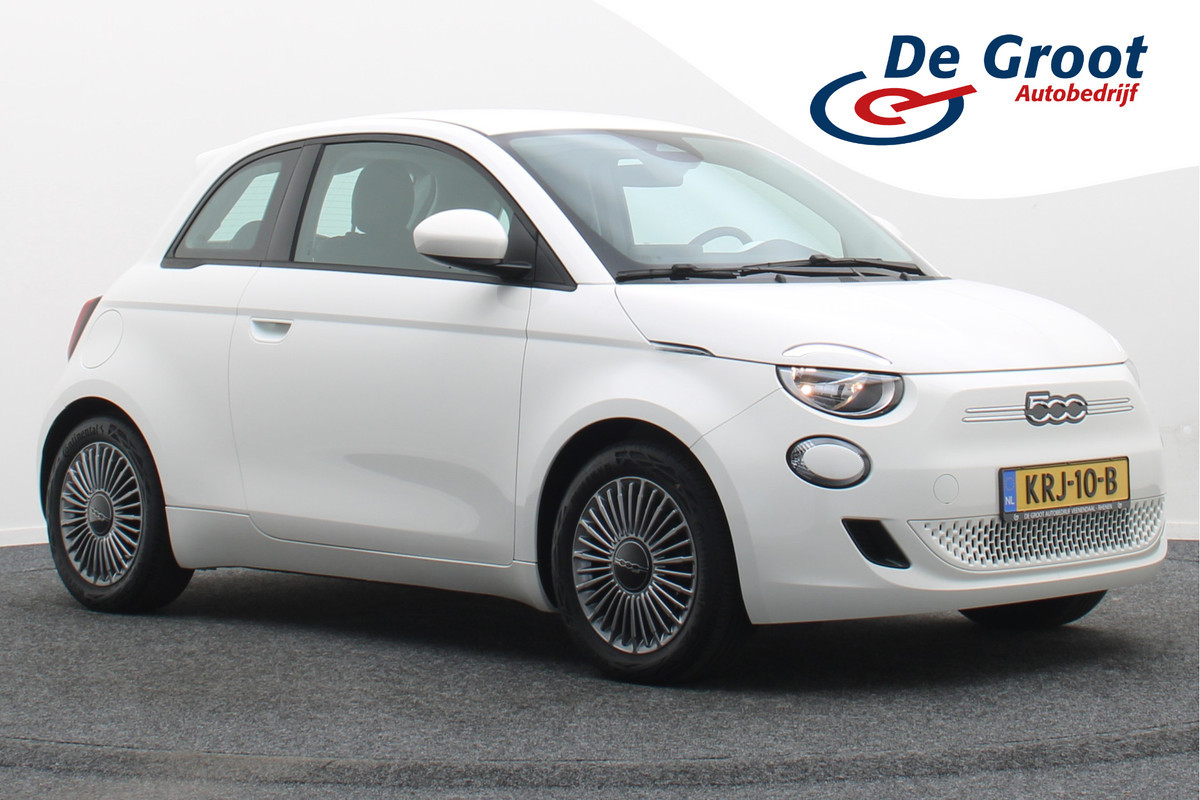 Fiat 500E Icon 42 kWh Virtual Cockpit, Cruise, Apple Carplay, Lane Assist, Climate, DAB, LED, 16''