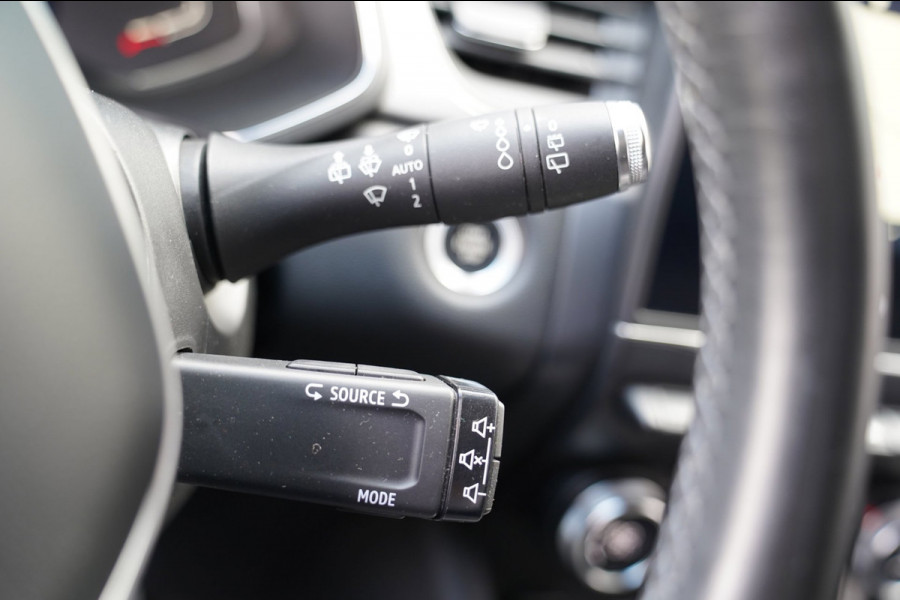 Renault Captur 1.0 TCe 100 Intens|Prijs rijklaar incl 12 mnd garantie|Trekhaak Camera Led Navi