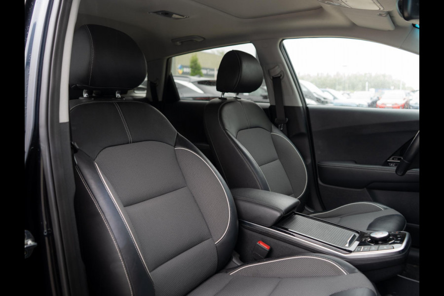 Kia e-Niro DynamicPlusLine 64 kWh | Schuif-kanteldak | Cruise | Clima | Carplay | Keyless | Stoel-stuurverwarming | Navi |