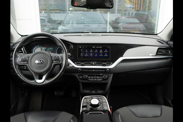 Kia e-Niro DynamicPlusLine 64 kWh | Schuif-kanteldak | Cruise | Clima | Carplay | Keyless | Stoel-stuurverwarming | Navi |