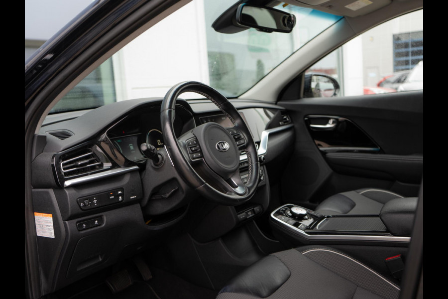Kia e-Niro DynamicPlusLine 64 kWh | Schuif-kanteldak | Cruise | Clima | Carplay | Keyless | Stoel-stuurverwarming | Navi |