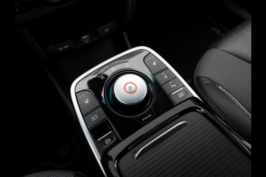 Kia e-Niro DynamicPlusLine 64 kWh | Schuif-kanteldak | Cruise | Clima | Carplay | Keyless | Stoel-stuurverwarming | Navi |