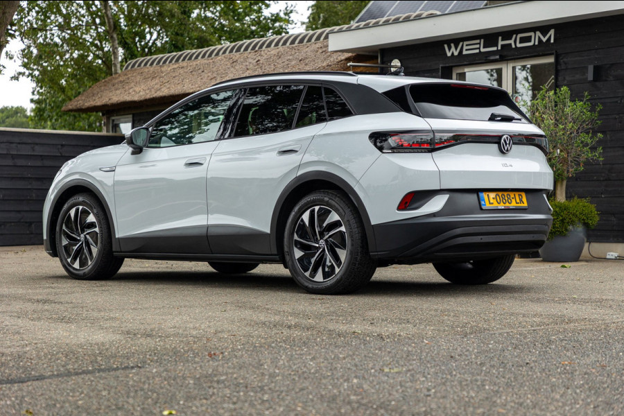 Volkswagen ID.4 Tech 77 kWh Soh 89% I Trekhaak I IQ Light I Panoramadak I Luxe interieur I ergoActive I Adaptive Cruise I BTW